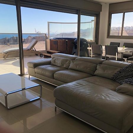 Luxury Exclusive Top Class Apartment On The Sea With Best Sea View And Jacuzzi רק למשפחות !!!! Eilat Exterior foto